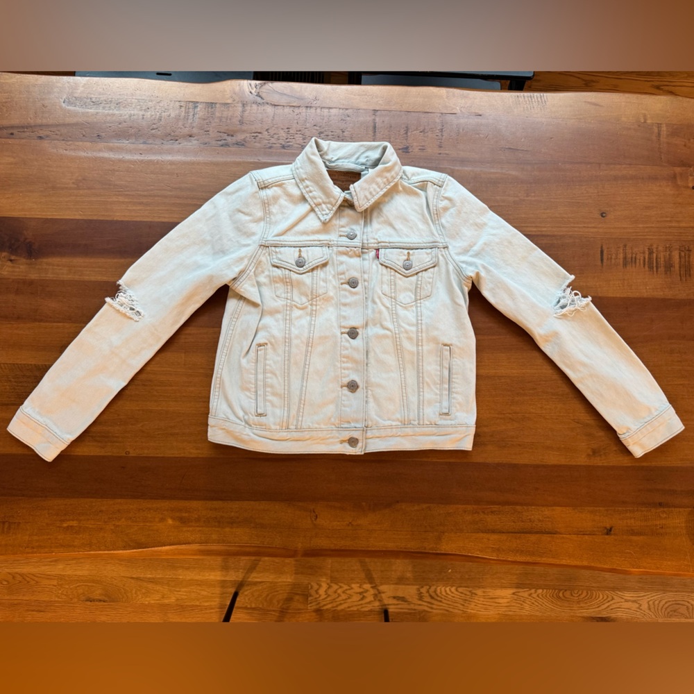 Levi’s Premium Light Wash Denim Jacket – Distressed Elbows – Size M